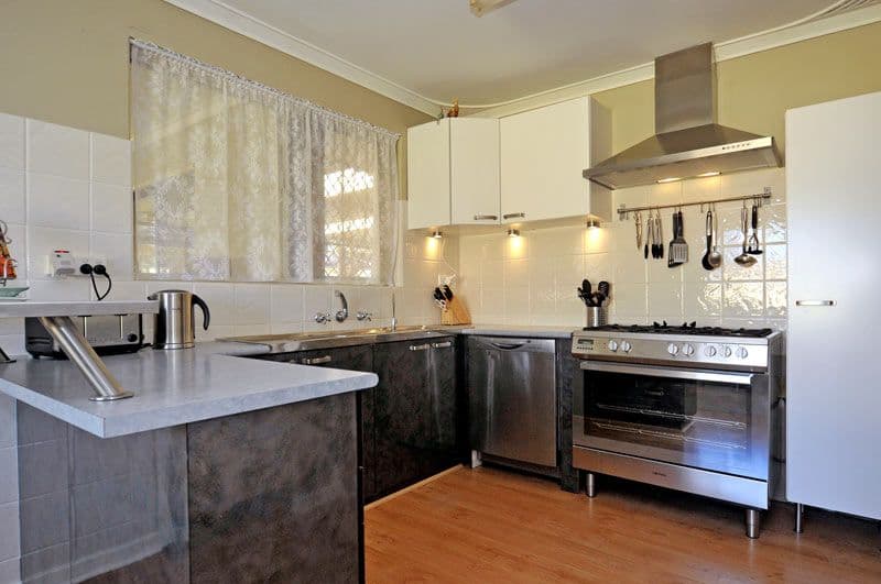 1 Farley Way, BAYSWATER WA 6053, Bayswater - Thumbnail 2