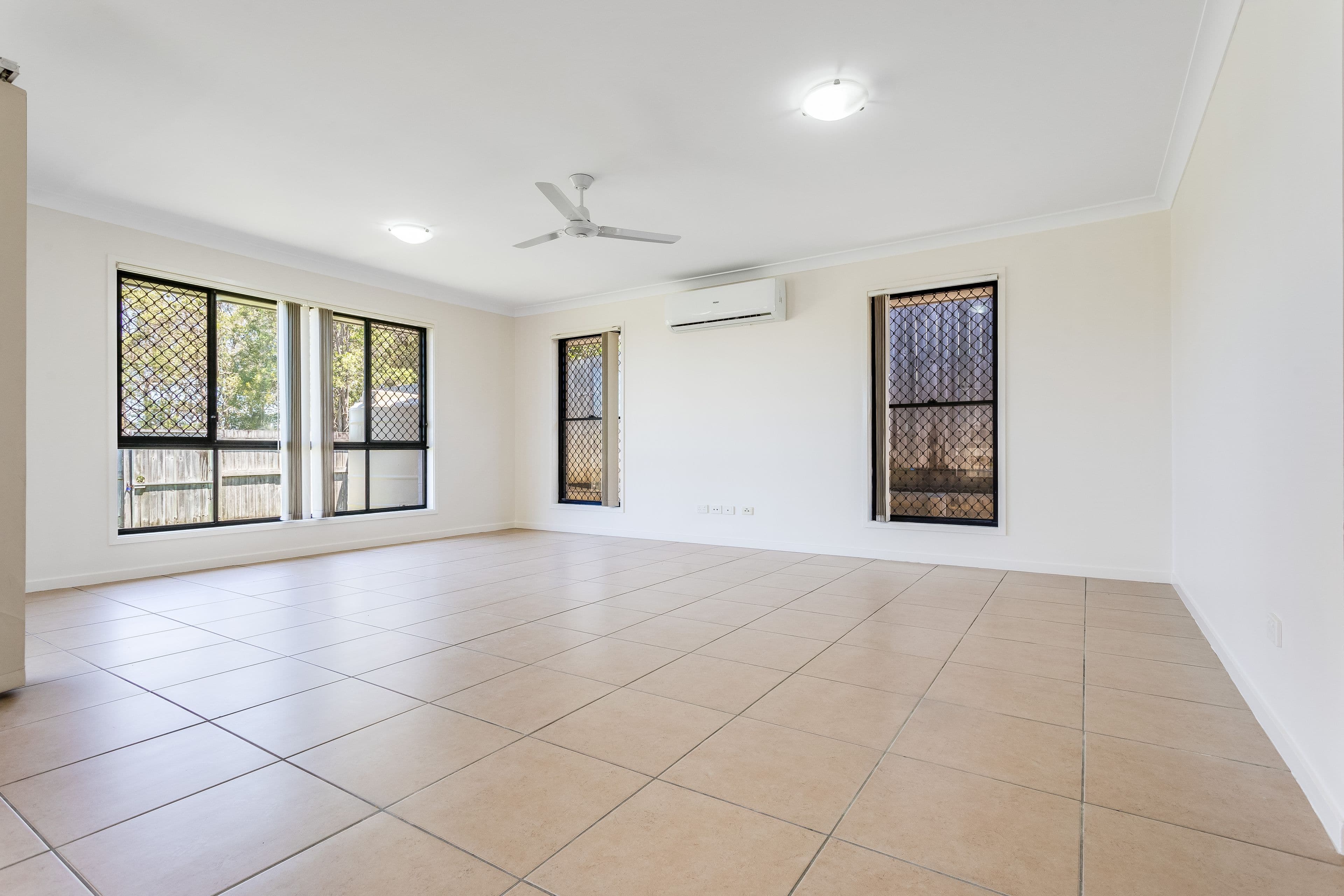17A Diane Parade, Kallangur QLD 4503, Kallangur - Thumbnail 4
