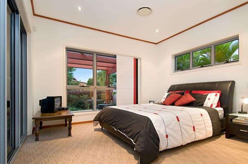 8 Spinnaker Drive, SANDSTONE POINT QLD 4511, Sandstone Point - Thumbnail 7