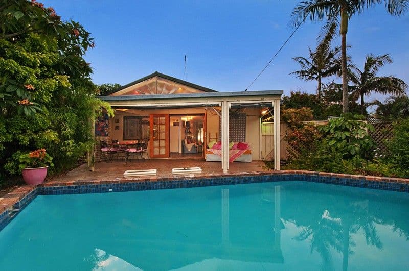 25 Karina Crescent, BROADBEACH WATERS QLD 4218, Broadbeach Waters - Image 1