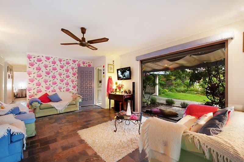 25 Karina Crescent, BROADBEACH WATERS QLD 4218, Broadbeach Waters - Thumbnail 2