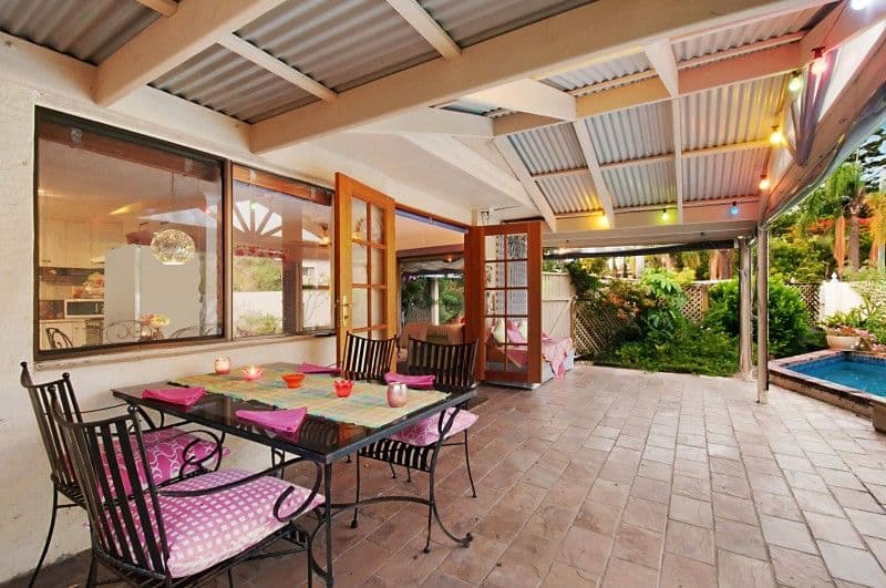 25 Karina Crescent, BROADBEACH WATERS QLD 4218, Broadbeach Waters - Thumbnail 4