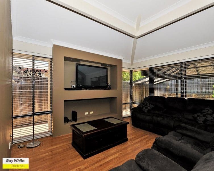 15 Karbar Pass, ELLENBROOK WA 6069, Ellenbrook - Thumbnail 2