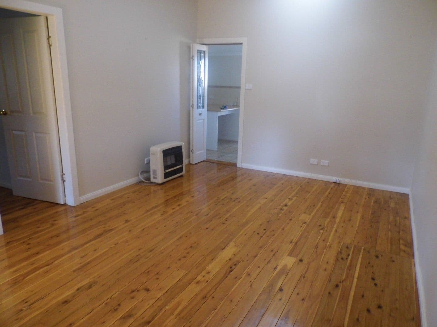 19 Coleman Road, Parkes - Thumbnail 4