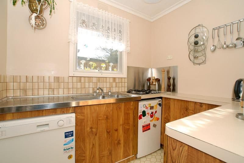 15 Moomba Avenue, SEAFORD VIC 3198, Seaford - Thumbnail 4