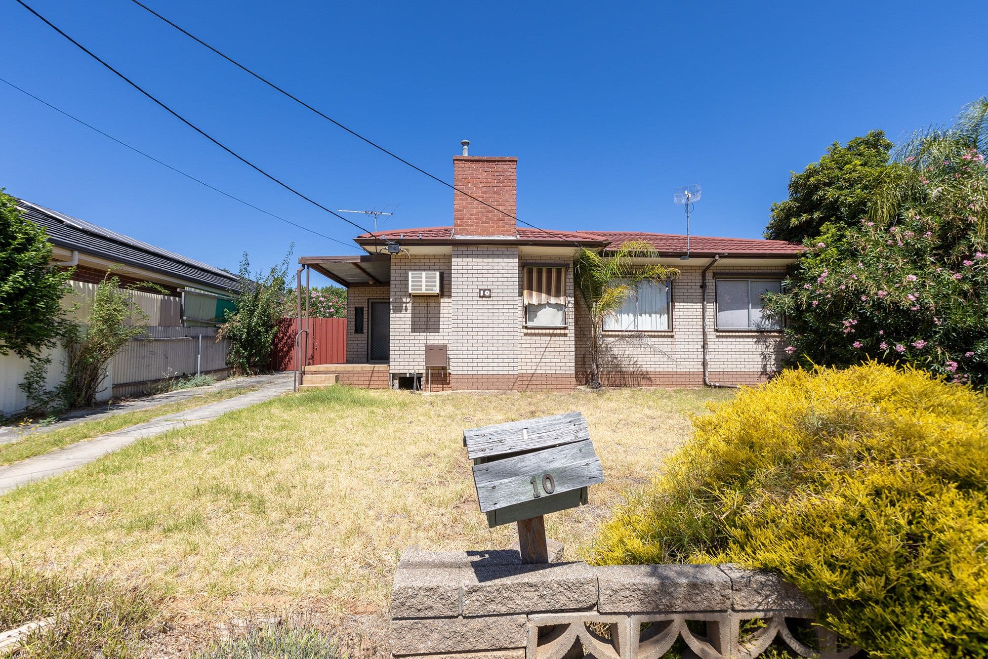 10 Russell Avenue, Seacombe Gardens SA 5047, Seacombe Gardens - Thumbnail 5