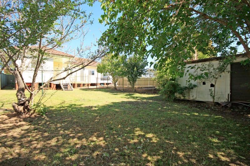 33 Bullecourt Avenue, ENGADINE NSW 2233, Engadine - Thumbnail 2