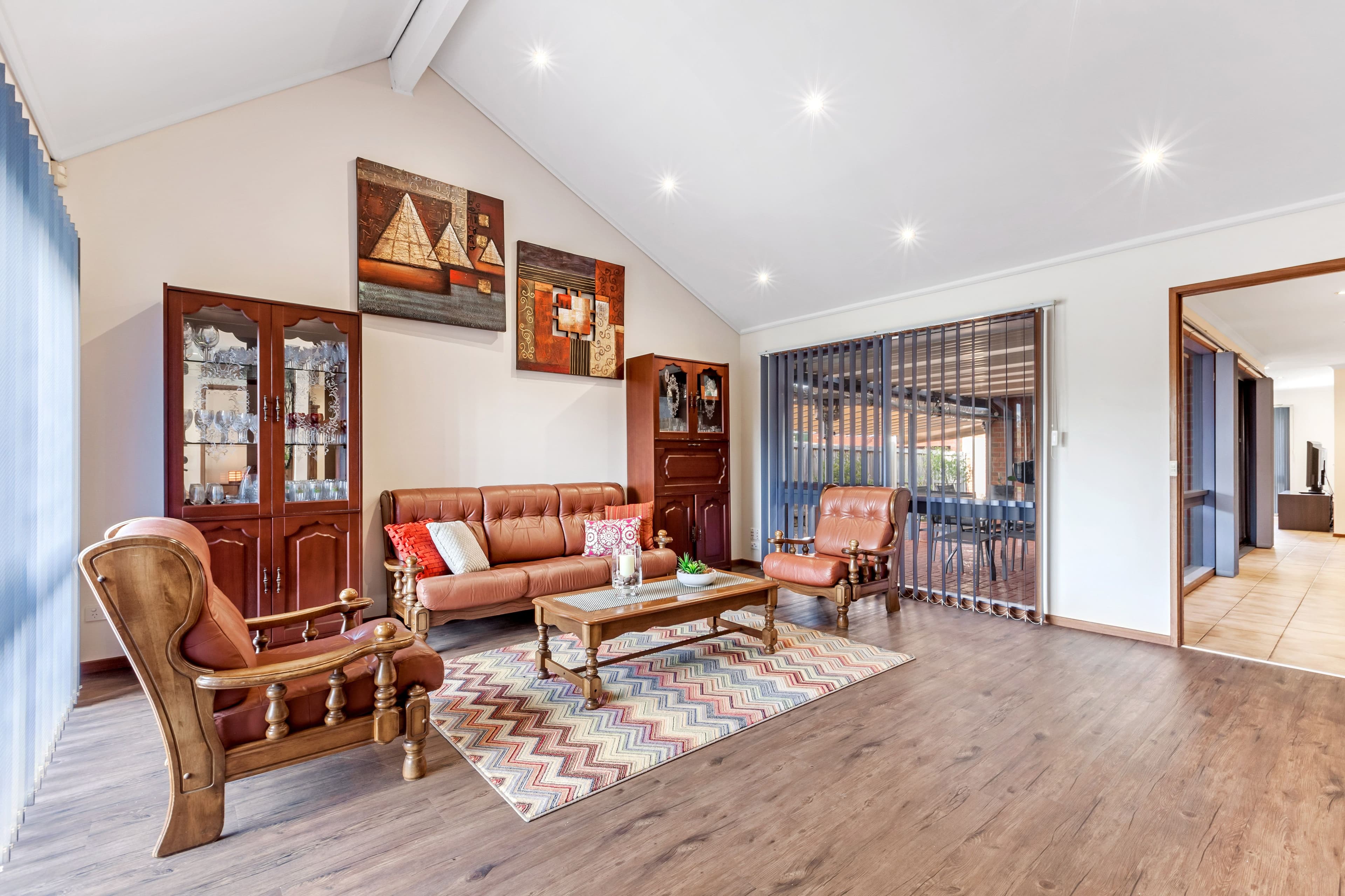 43 Moorhead Drive, Mill Park VIC 3082, Mill Park - Thumbnail 3