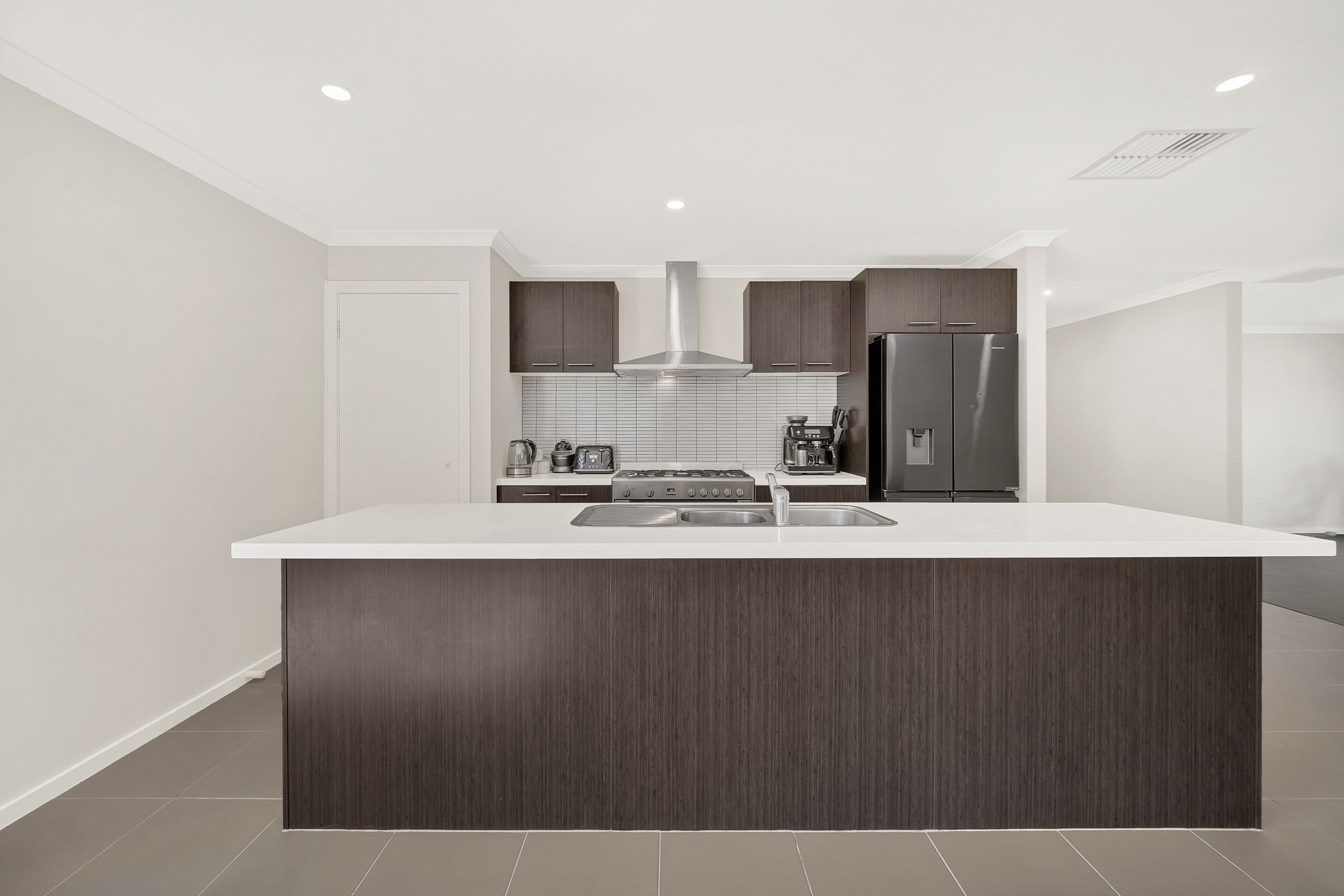 13 Goulburn Street, Cranbourne East VIC 3977, Cranbourne East - Thumbnail 2