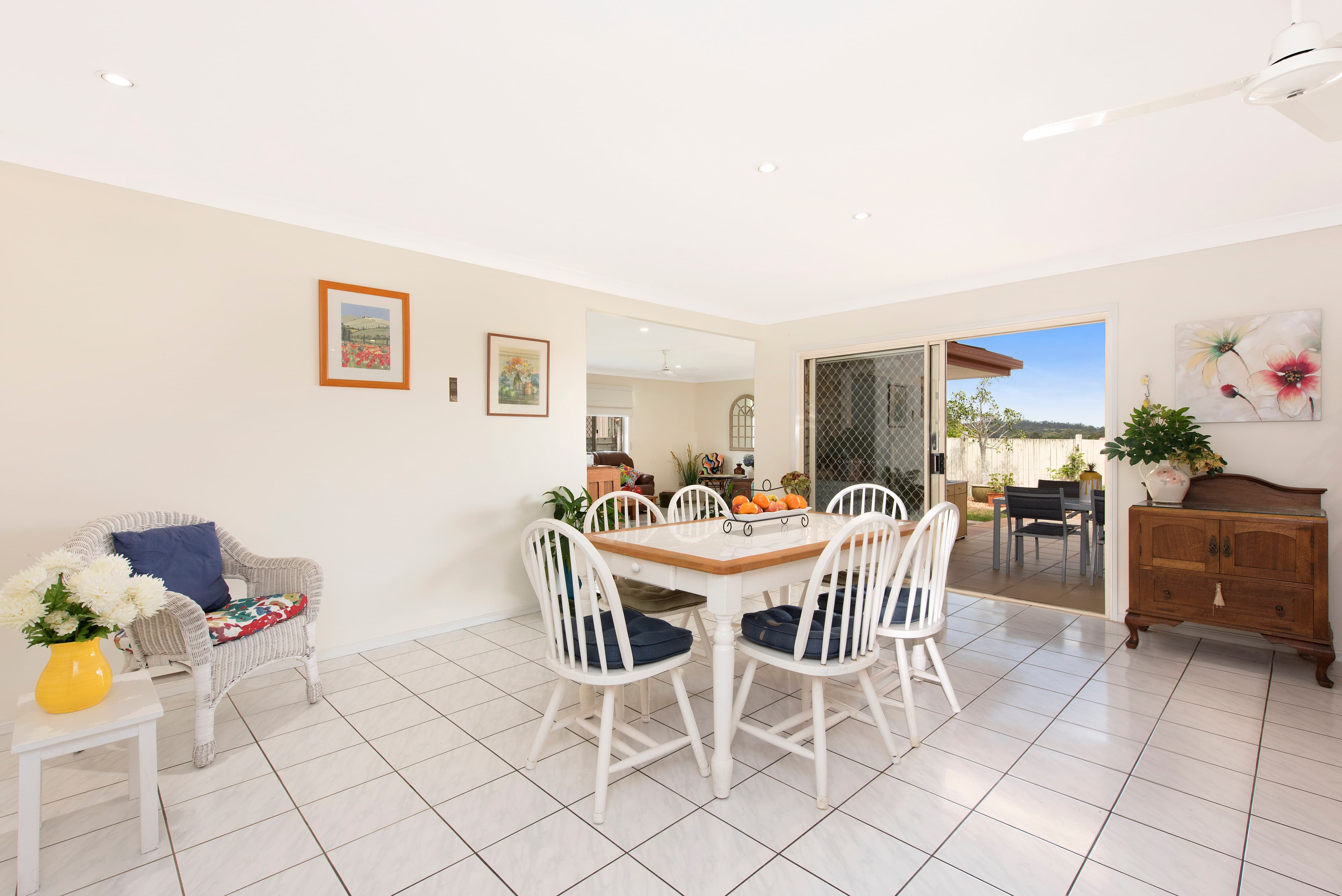 91 Azalea Crescent, Calamvale QLD 4116, Calamvale - Thumbnail 3