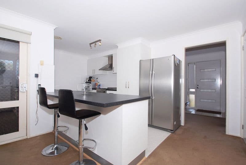 8 Wildcroft Court, CARRUM DOWNS VIC 3201, Carrum Downs - Thumbnail 2