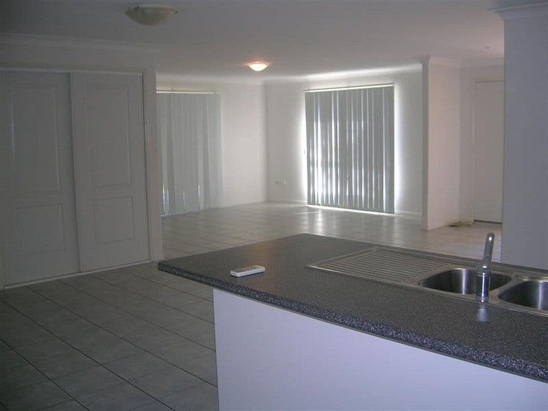 25 Seonaid Place, GRACEMERE QLD 4702, Gracemere - Thumbnail 2