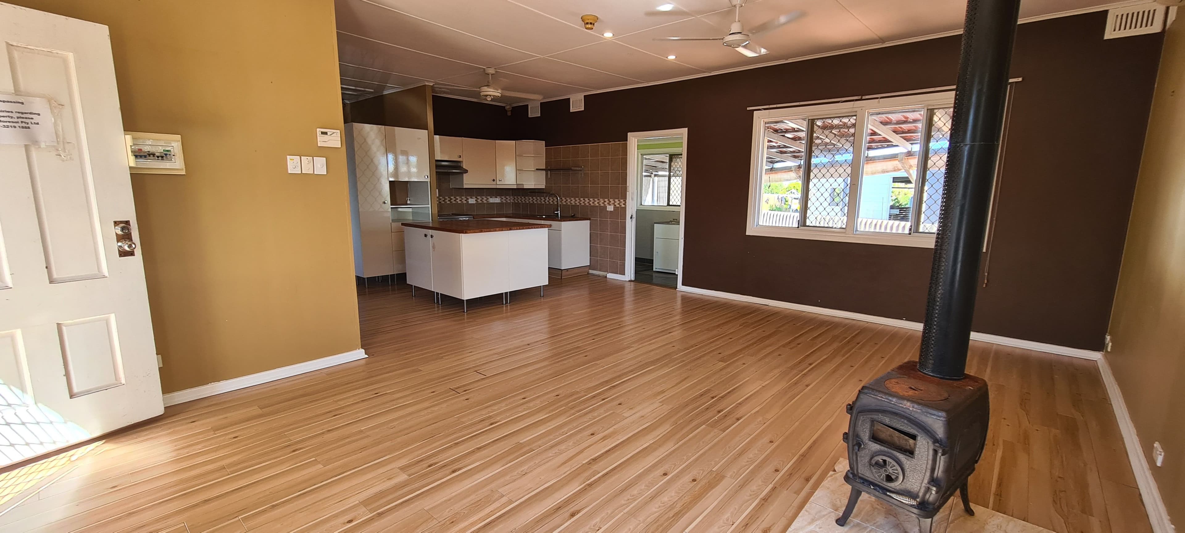 2 Illingworth Street, Carnarvon WA 6701, South Carnarvon - Thumbnail 2