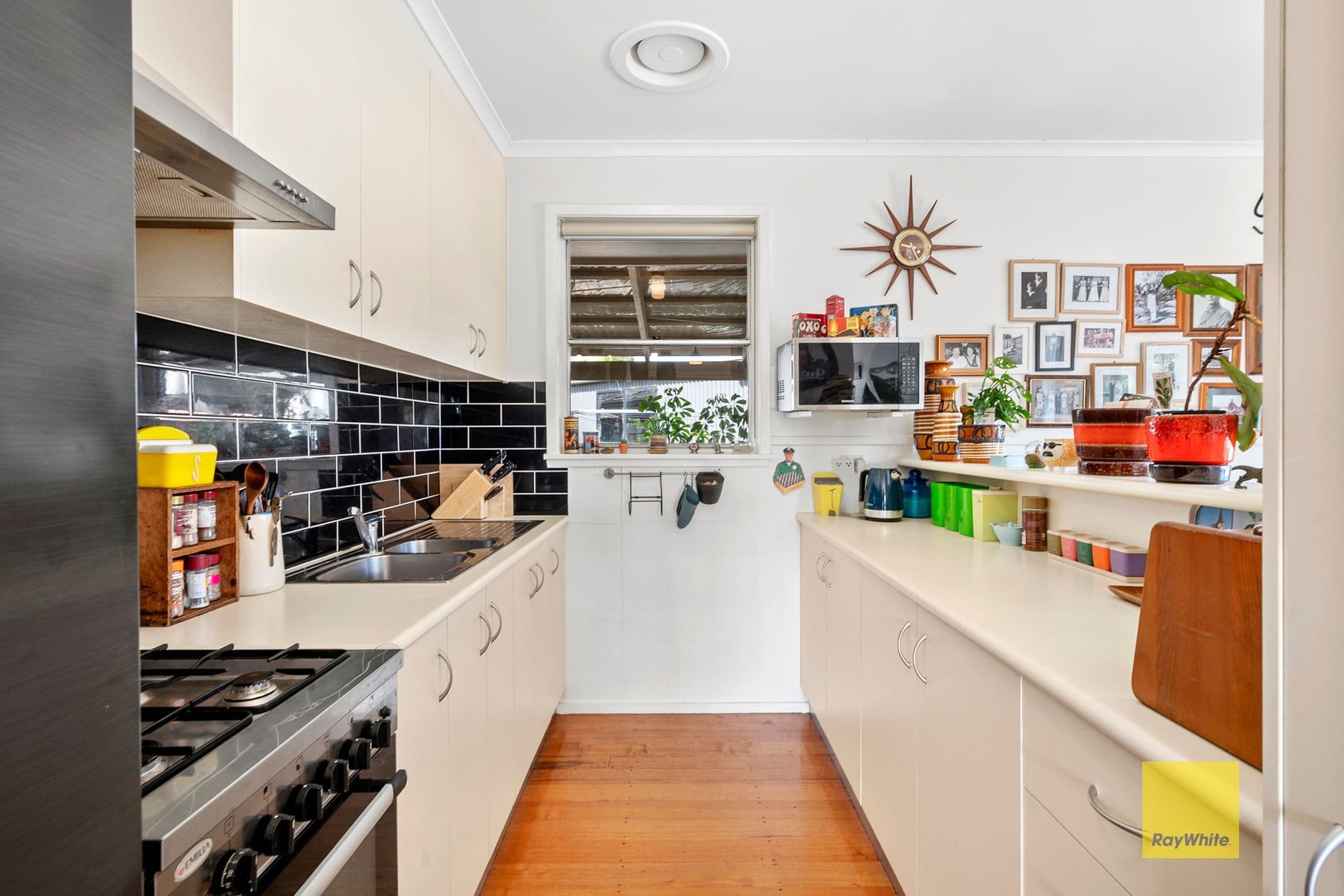 1 Vega Court, Newcomb VIC 3219, Newcomb - Thumbnail 2