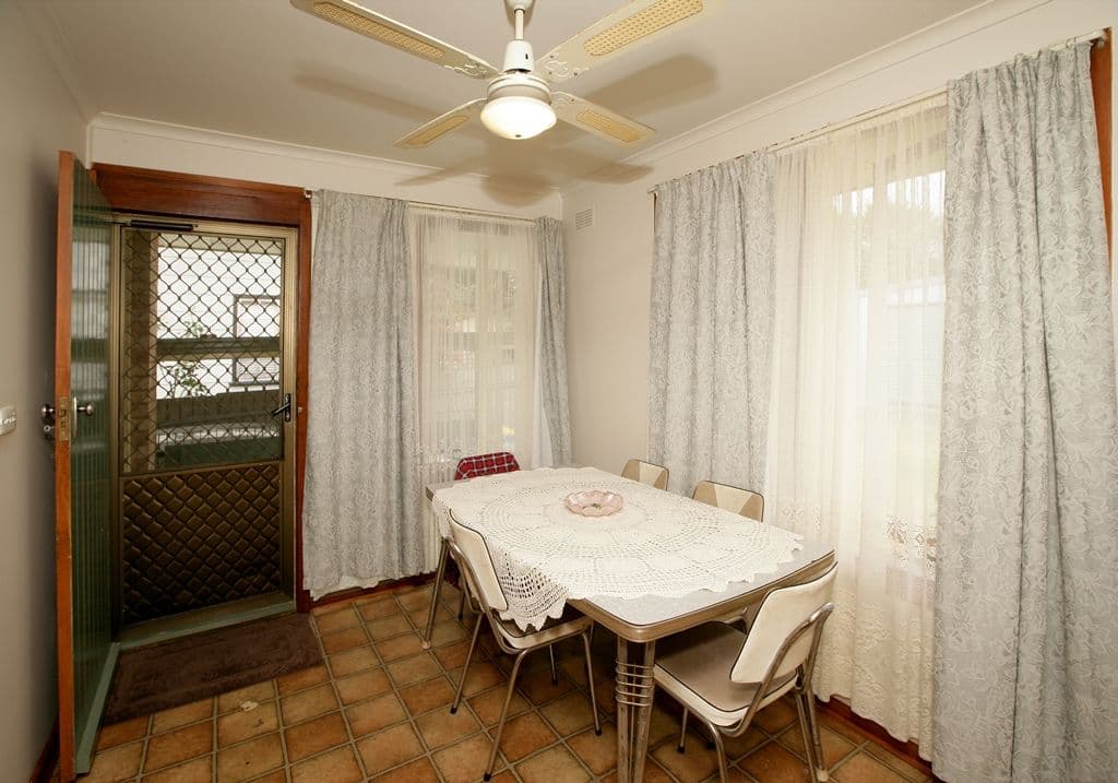 13 Menzies Avenue, KOORINGAL NSW 2650, Kooringal - Thumbnail 8