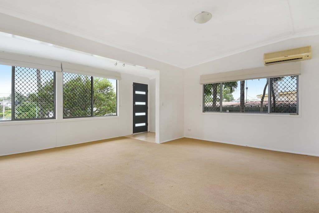 20 Geoffrey Avenue, Southport QLD 4215, Southport - Thumbnail 3