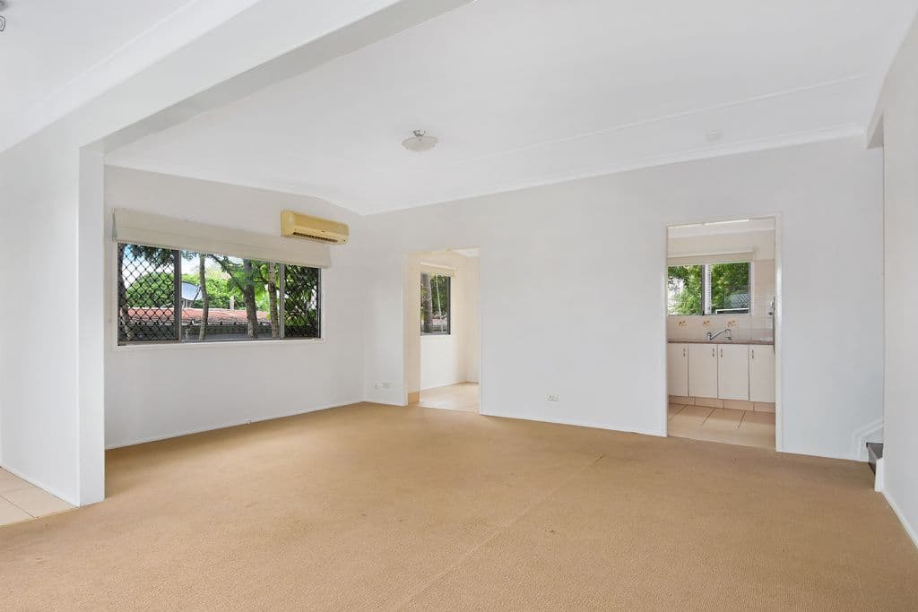 20 Geoffrey Avenue, Southport QLD 4215, Southport - Thumbnail 4