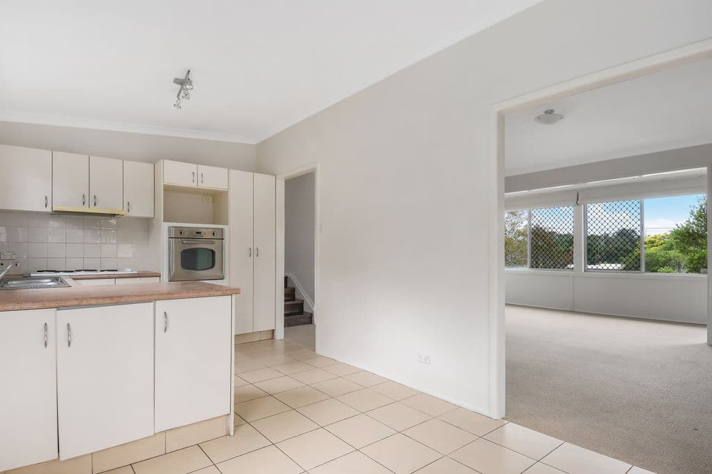 20 Geoffrey Avenue, Southport QLD 4215, Southport - Thumbnail 5