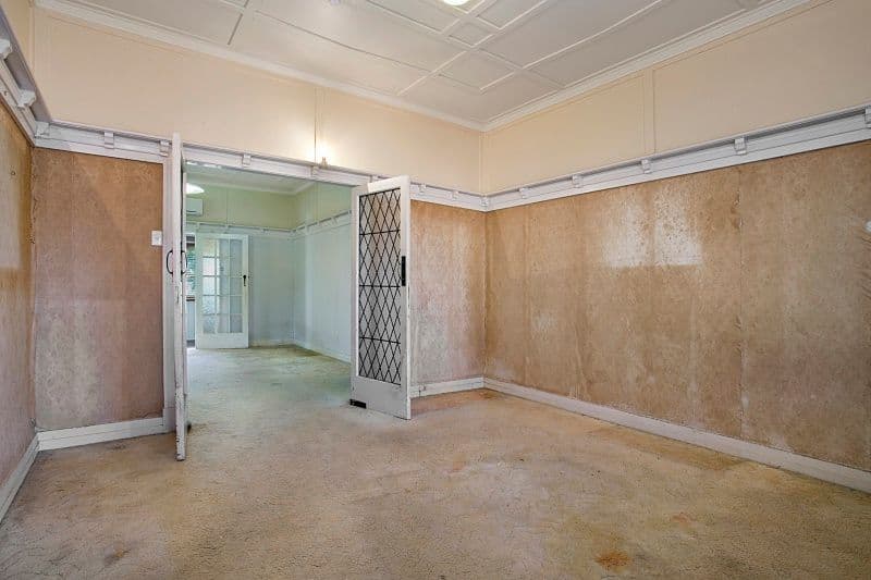 55 Hargreaves Avenue, Chelmer QLD 4068, Chelmer - Thumbnail 4