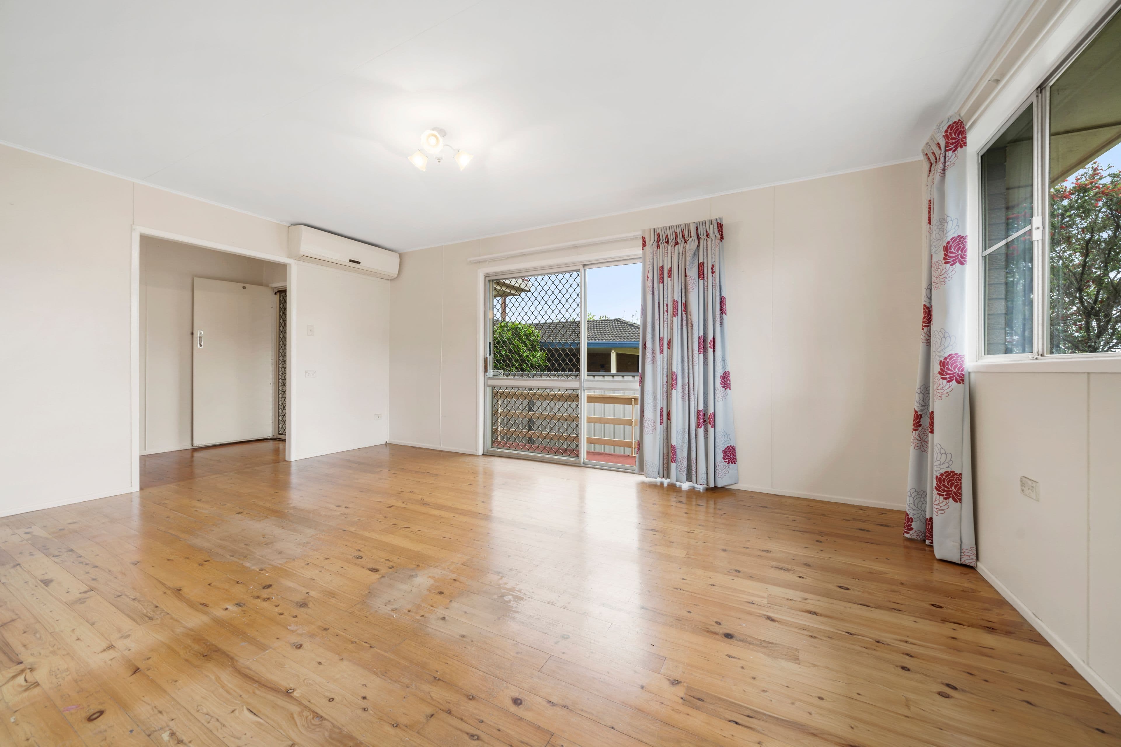 45 Gordon Avenue, Newtown QLD 4350, Newtown - Thumbnail 4