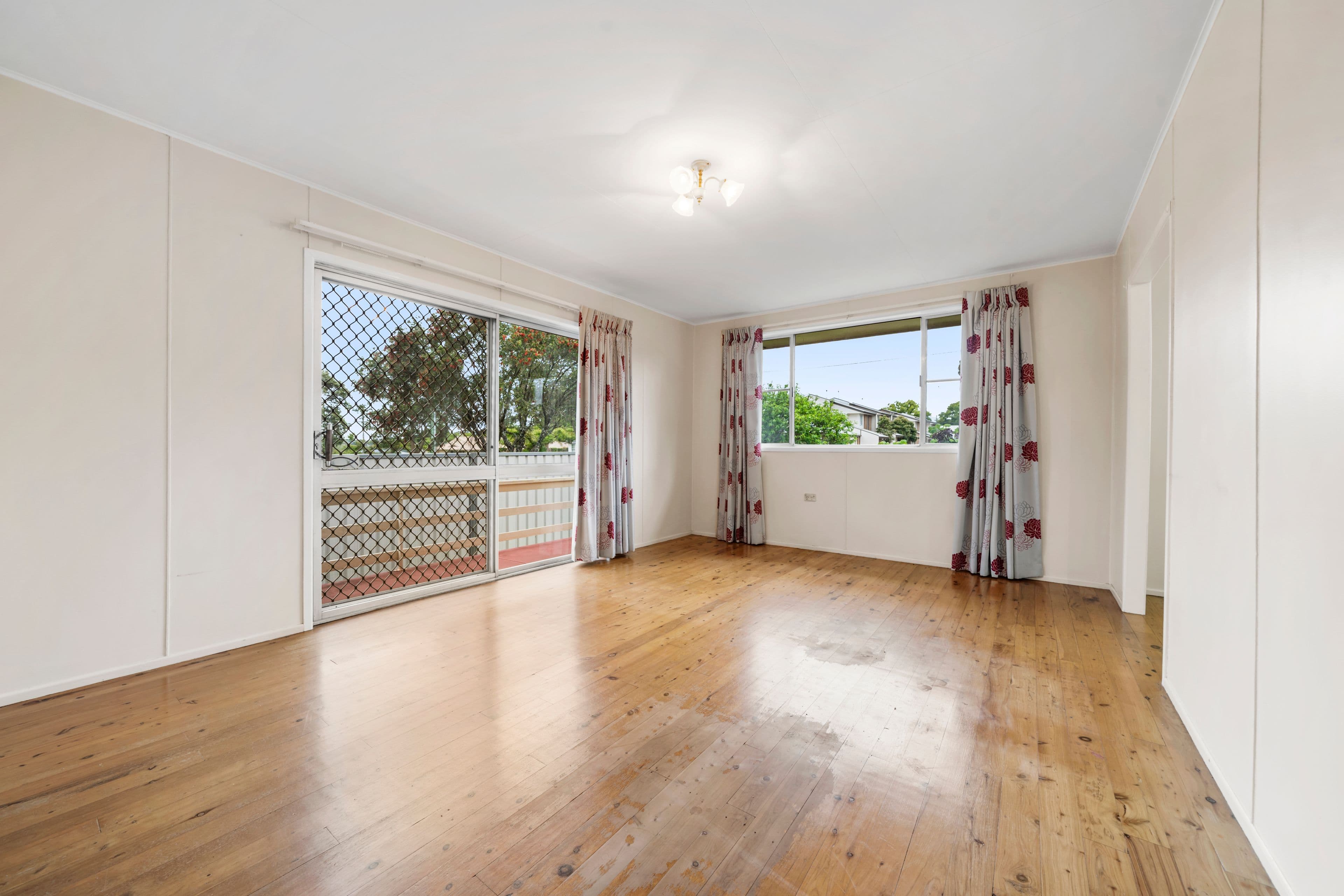 45 Gordon Avenue, Newtown QLD 4350, Newtown - Thumbnail 5