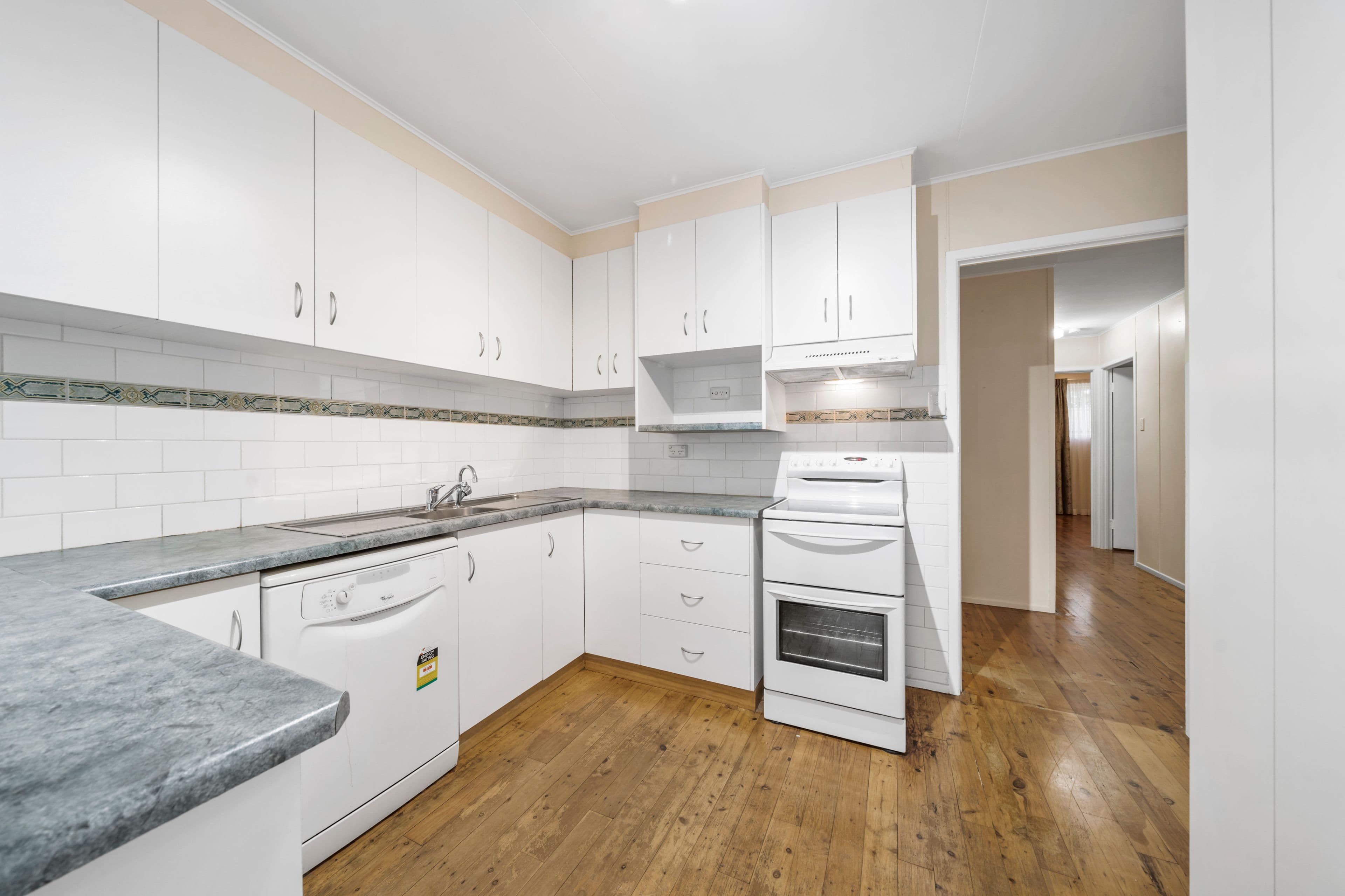 45 Gordon Avenue, Newtown QLD 4350, Newtown - Thumbnail 7