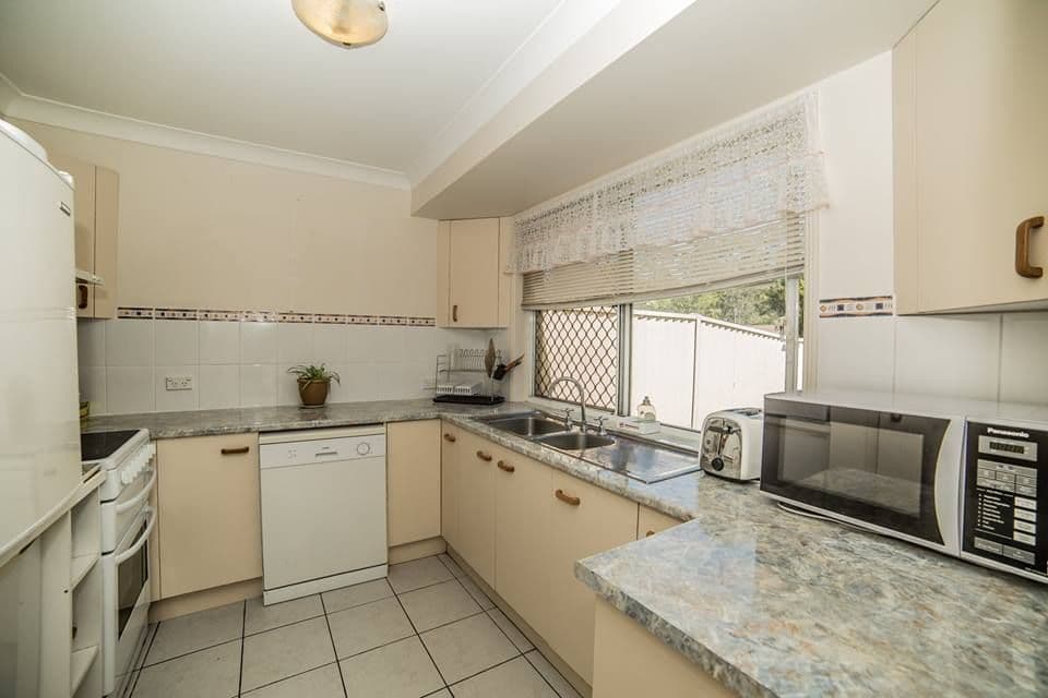 13 Floyd Court, Parkwood QLD 4214, Parkwood - Thumbnail 2