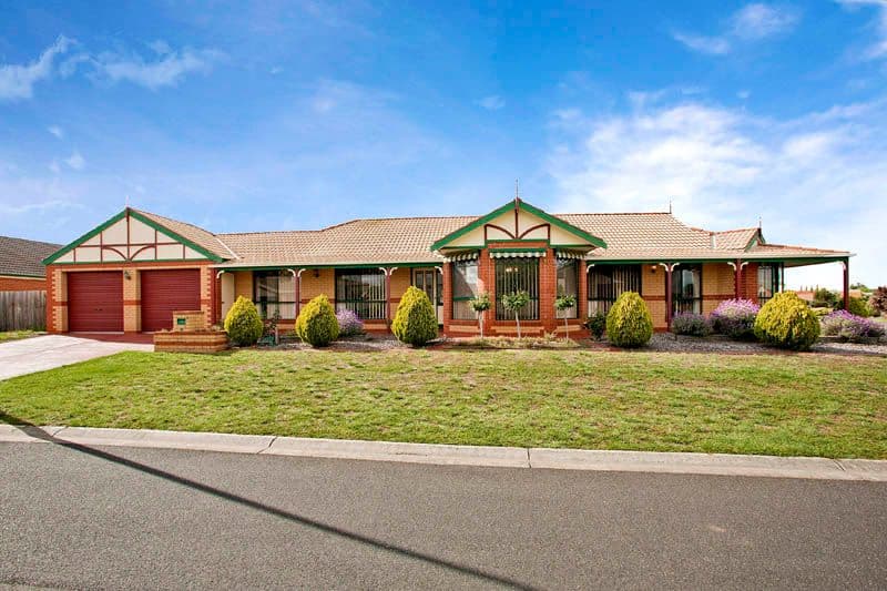 2 Marina Court, LARA VIC 3212, Lara - Image 1