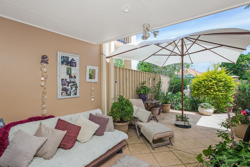 21 Beachcomber Court, Burleigh Waters QLD 4220, Burleigh Waters - Thumbnail 2