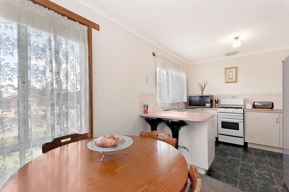 34 McKiernan Road, WARRNAMBOOL VIC 3280, Warrnambool - Thumbnail 3