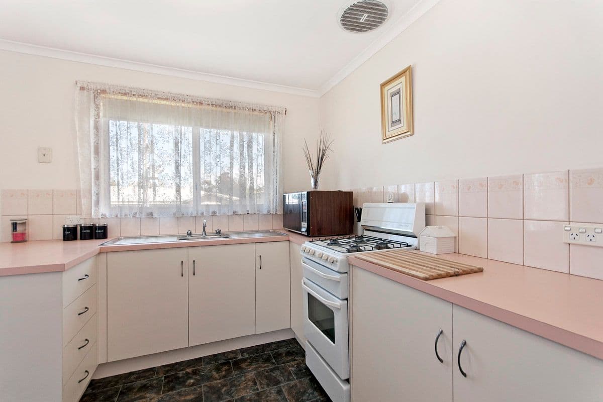 34 McKiernan Road, WARRNAMBOOL VIC 3280, Warrnambool - Thumbnail 4