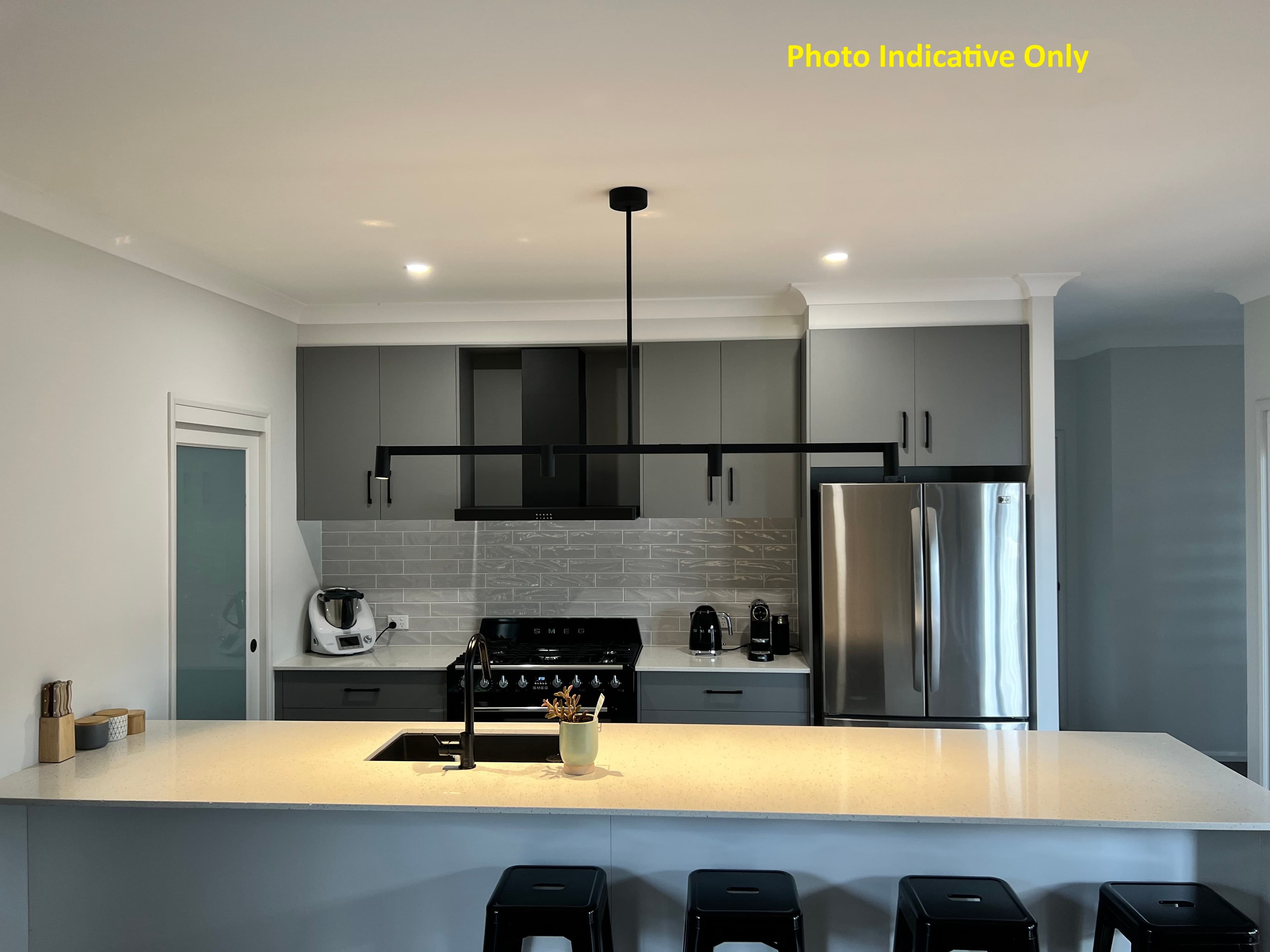 64 Canterbury Road, Emerald QLD 4720, Emerald - Thumbnail 3