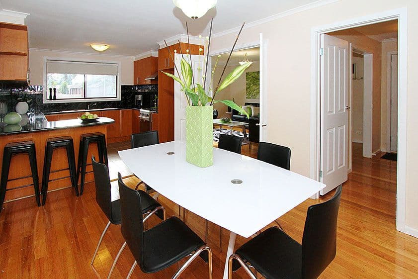 32 Hinkler Drive, MILL PARK VIC 3082, Mill Park - Thumbnail 3