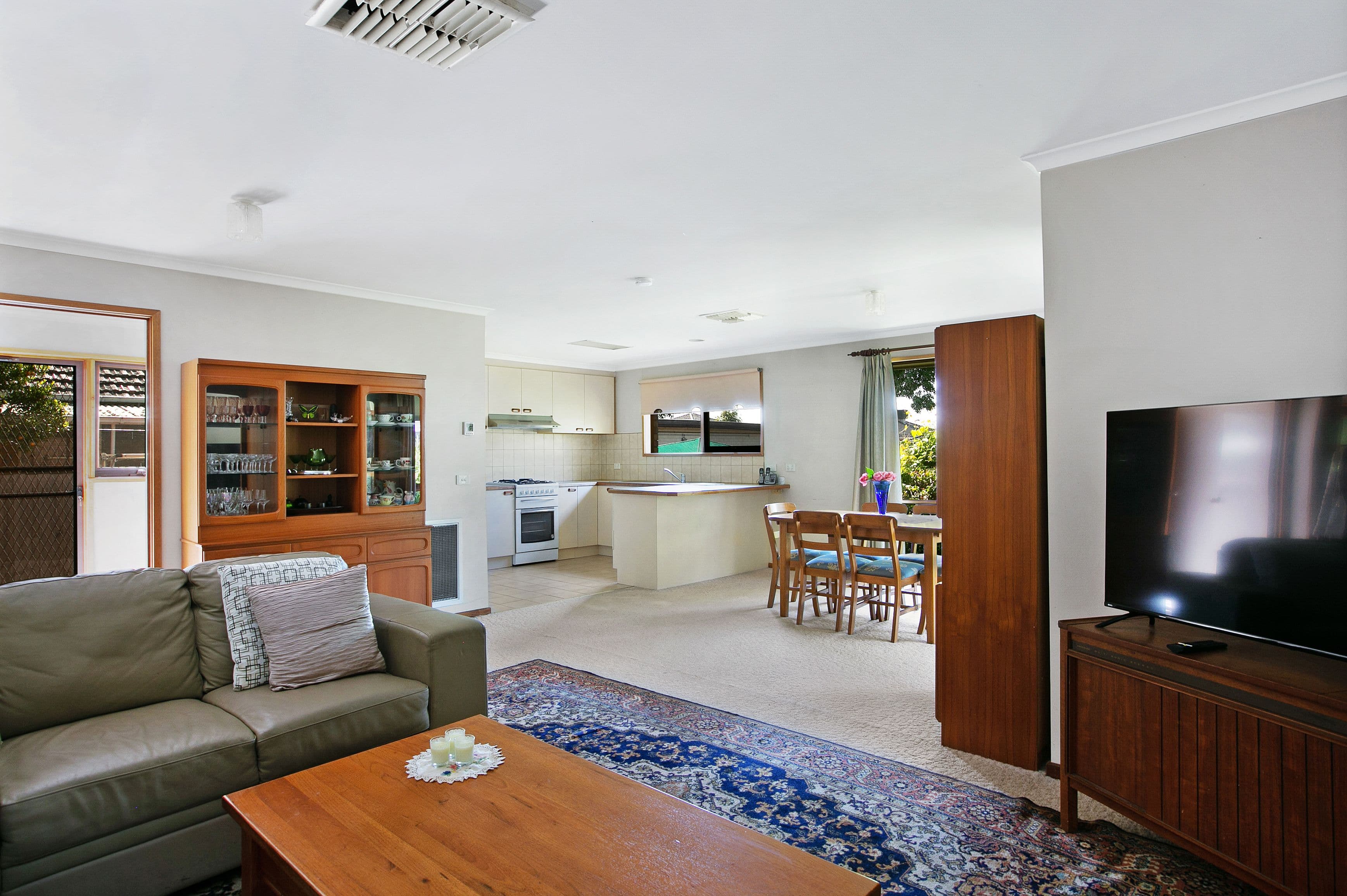 37 Daventry Street, Reservoir VIC 3073, Reservoir - Thumbnail 2