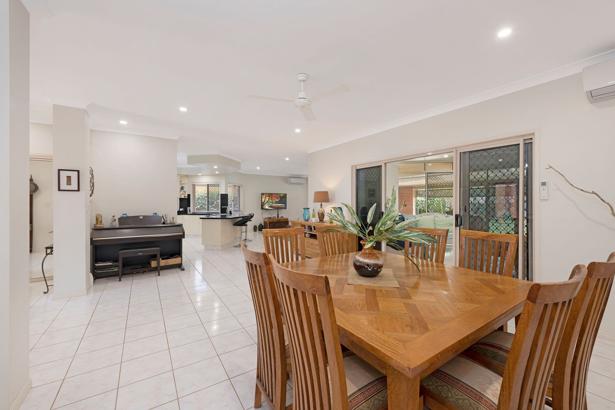 245 Barolin Esplanade, Coral Cove QLD 4670, Coral Cove - Thumbnail 7