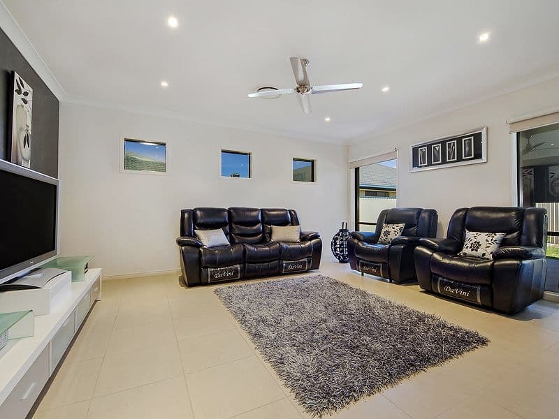 49 Temple Island Circuit, OXENFORD QLD 4210, Oxenford - Thumbnail 2