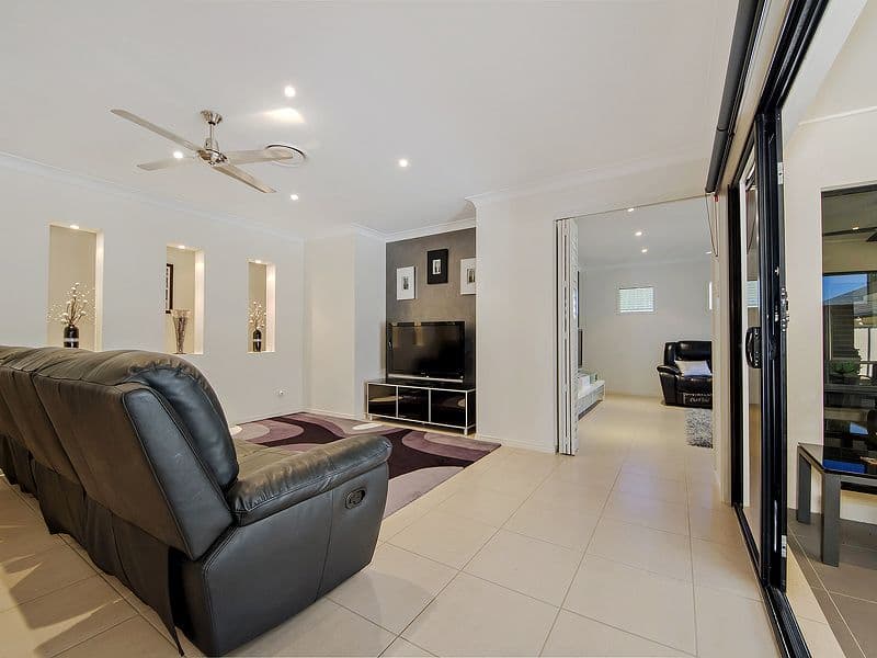49 Temple Island Circuit, OXENFORD QLD 4210, Oxenford - Thumbnail 5