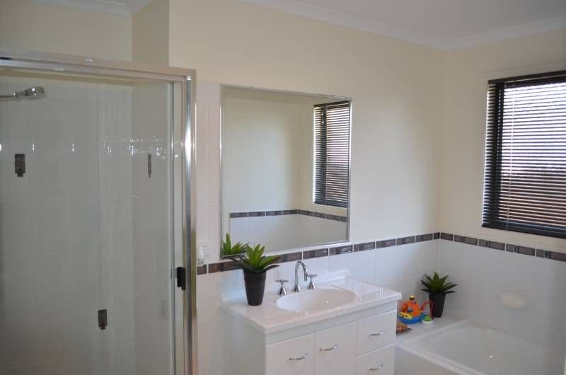 124 Dixon Drive, TELINA QLD 4680, Telina - Thumbnail 6