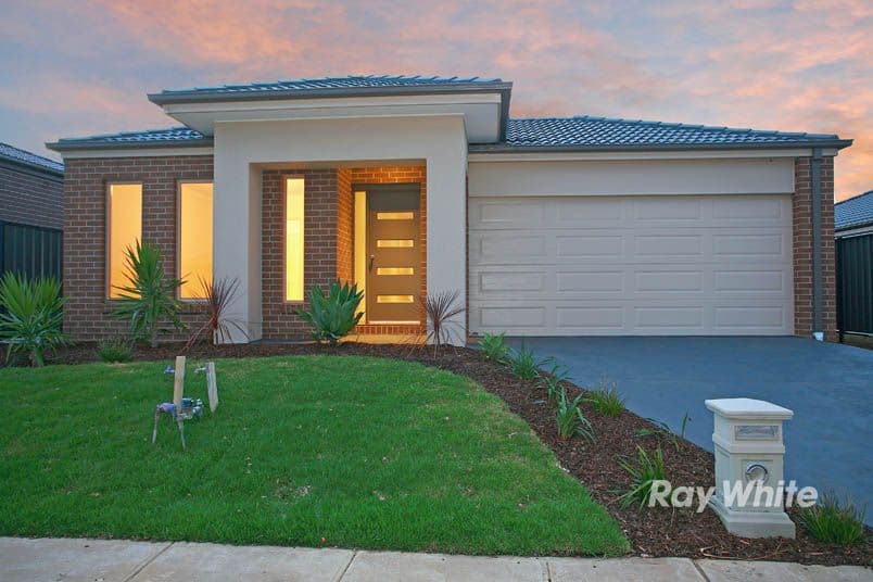 104 Selandra Boulevard, CRANBOURNE VIC 3977, Cranbourne - Image 1