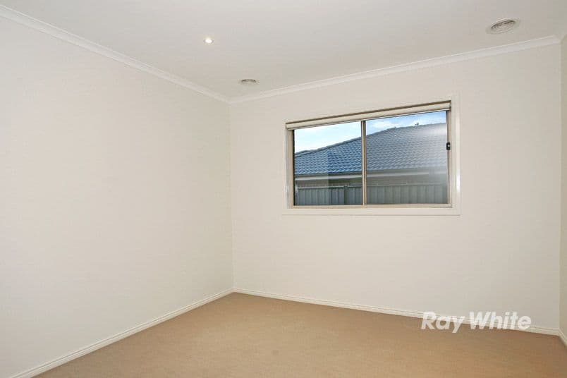 104 Selandra Boulevard, CRANBOURNE VIC 3977, Cranbourne - Thumbnail 8