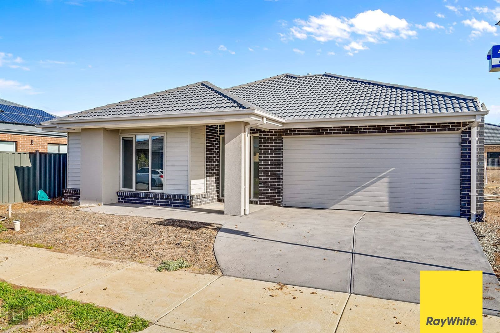 14 Rathdowne Road, Werribee VIC 3030, Werribee - Thumbnail 2