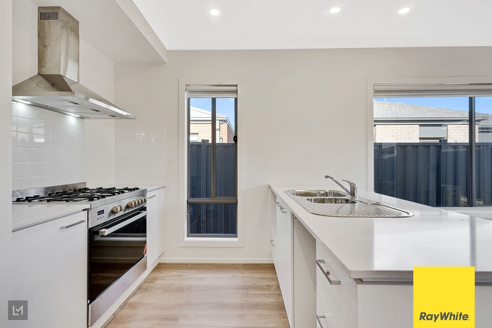 14 Rathdowne Road, Werribee VIC 3030, Werribee - Thumbnail 7