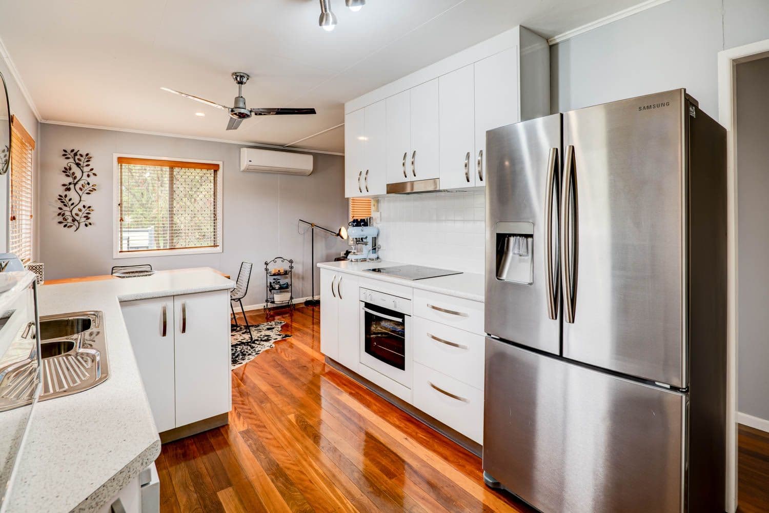 26 Short Street, Esk QLD 4312, Esk - Thumbnail 2