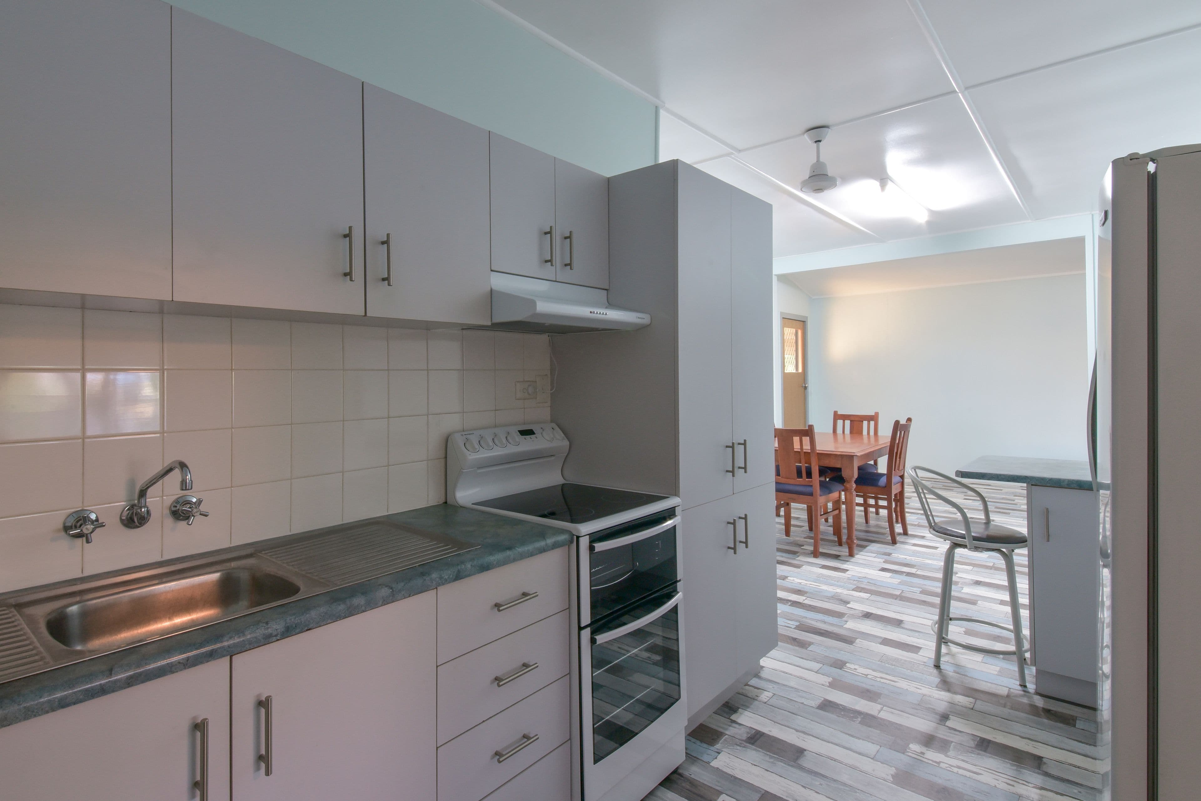 15 Holmes Street, Proserpine QLD 4800, Proserpine - Thumbnail 2