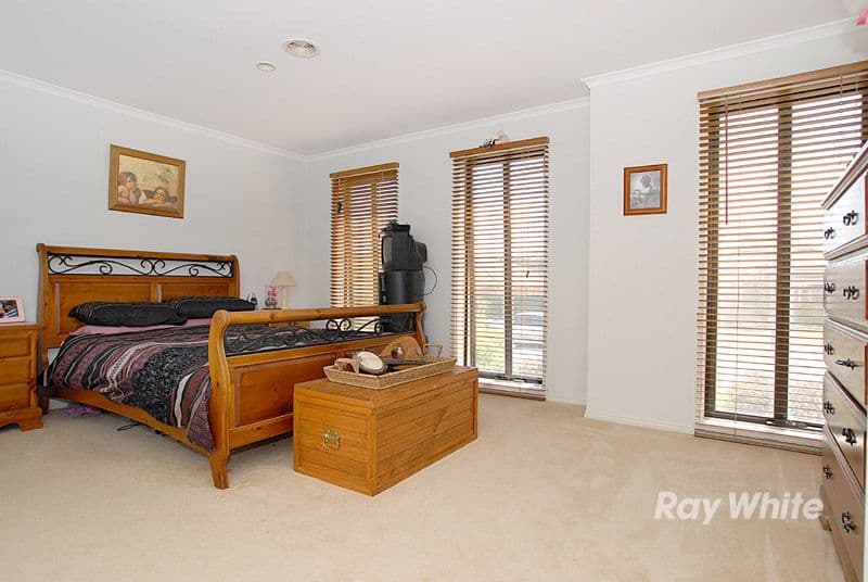 4 Hadley Circuit, NARRE WARREN SOUTH VIC 3805, Narre Warren South - Thumbnail 6