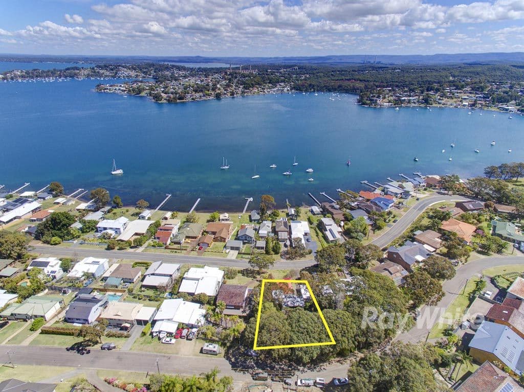 49 Sealand Road, Fishing Point - Image 1