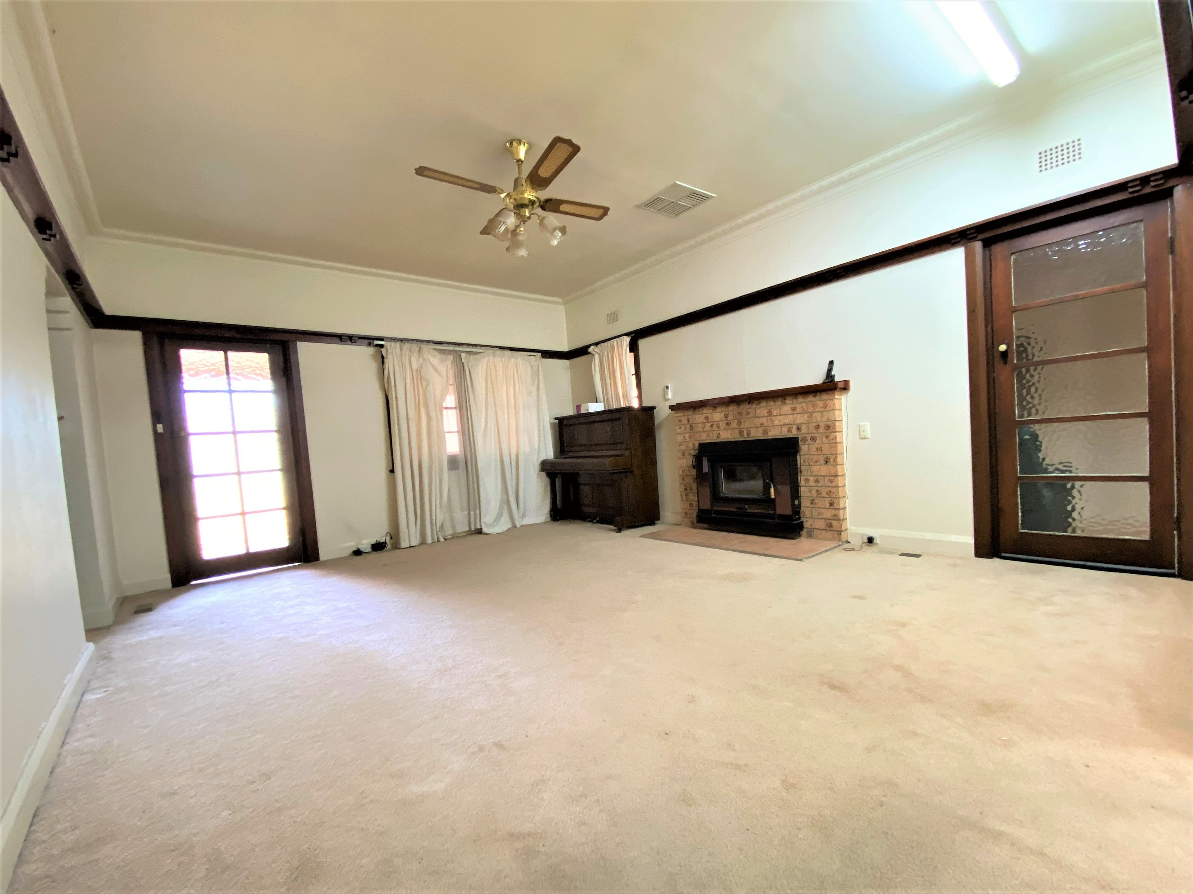71 Nasmyth Street, Young NSW 2594, Young - Thumbnail 2
