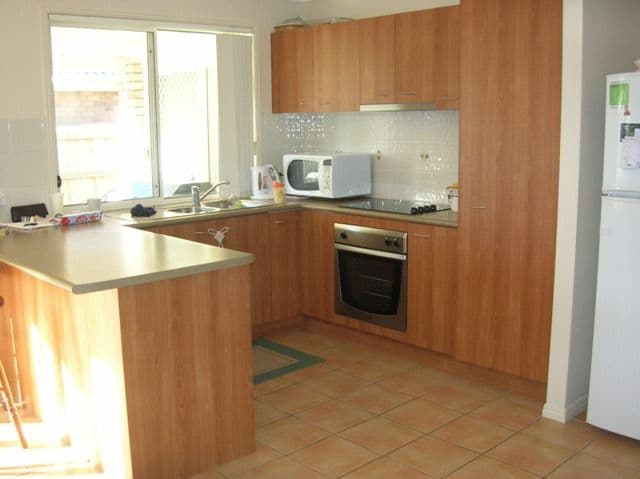 20  Clayton Court, CRESTMEAD QLD 4132, Crestmead - Thumbnail 2
