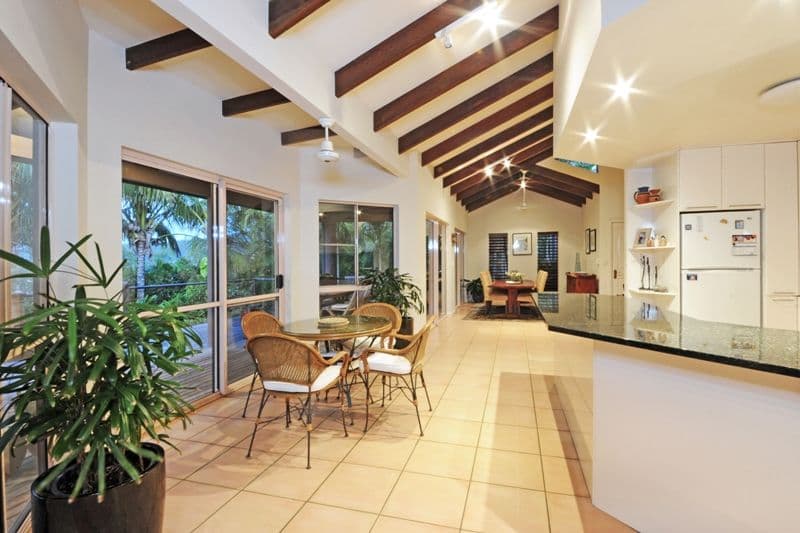 7 Dixon Place, CANNONVALE QLD 4802, Cannonvale - Thumbnail 6