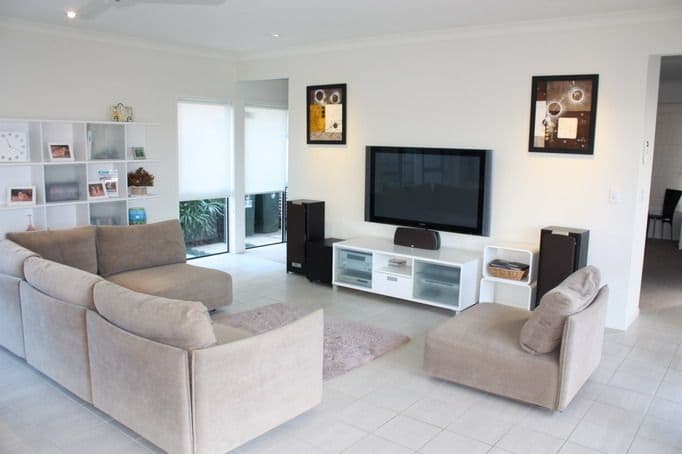 87 Mossvale Drive, WAKERLEY QLD 4154, Wakerley - Thumbnail 3